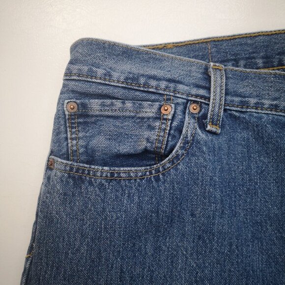 Levi's 501 Men's Size 36/32 Medium Wash Button Fly Straight Leg Jeans - Picture 9 of 13